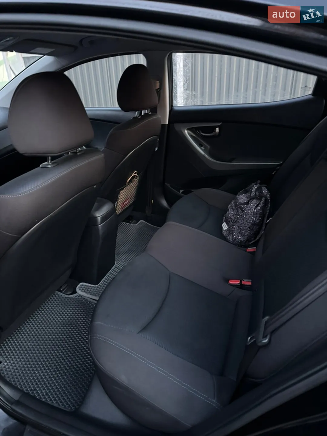2011 Hyundai Elantra - мініатюра 21