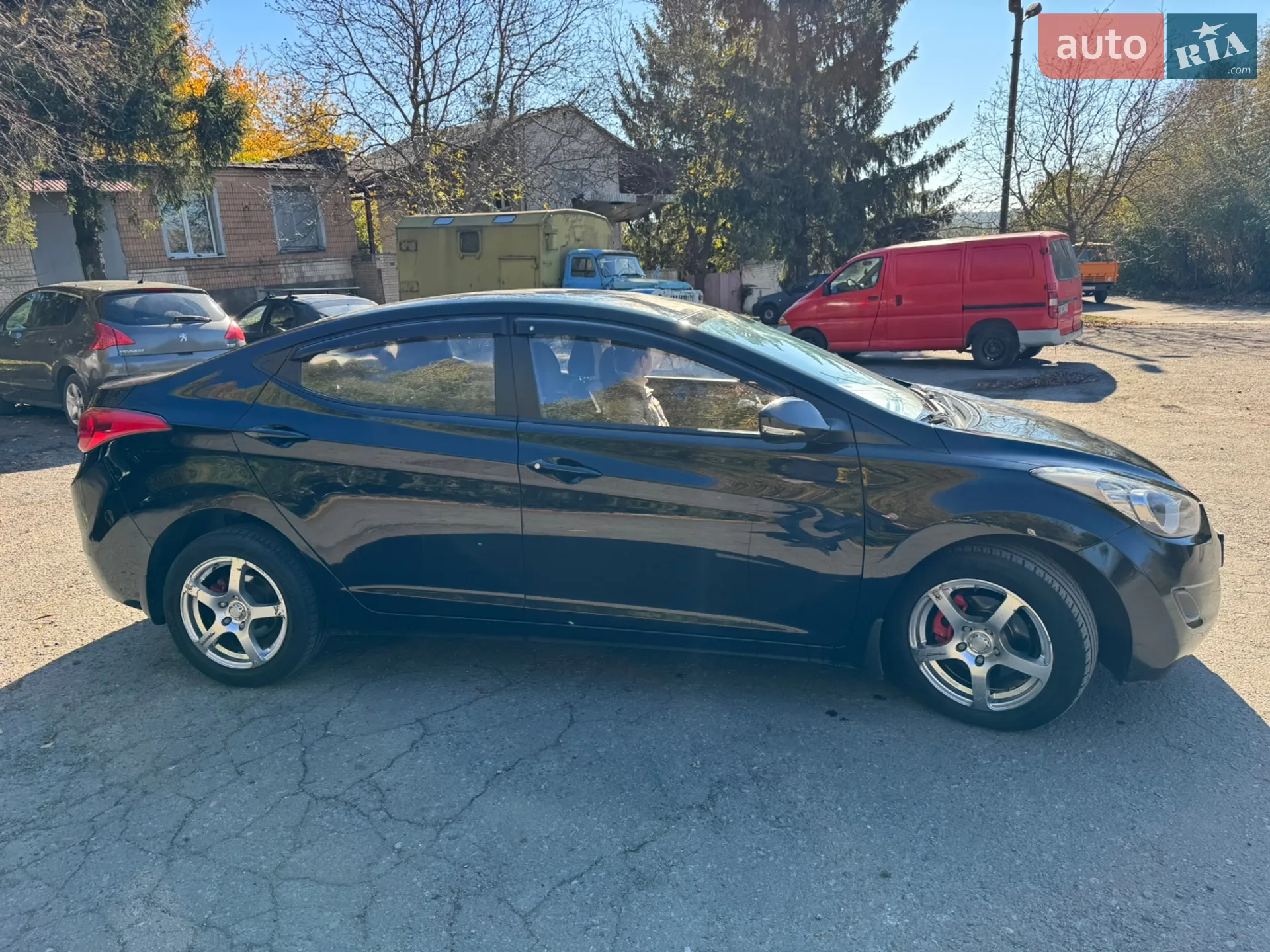 2011 Hyundai Elantra - мініатюра 8