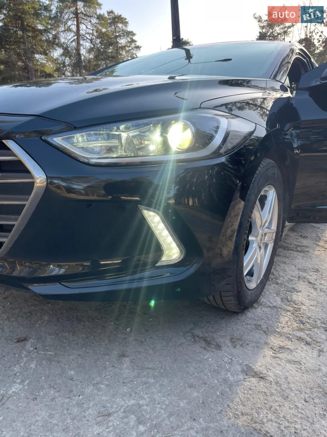 2017 Hyundai Elantra - мініатюра 16