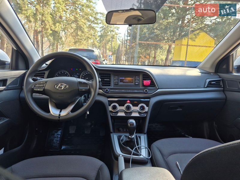 Седан Hyundai Elantra 2020 в Киеве