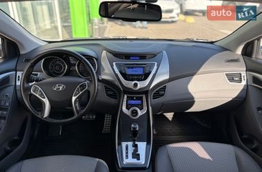 Седан Hyundai Elantra 2012 в Киеве