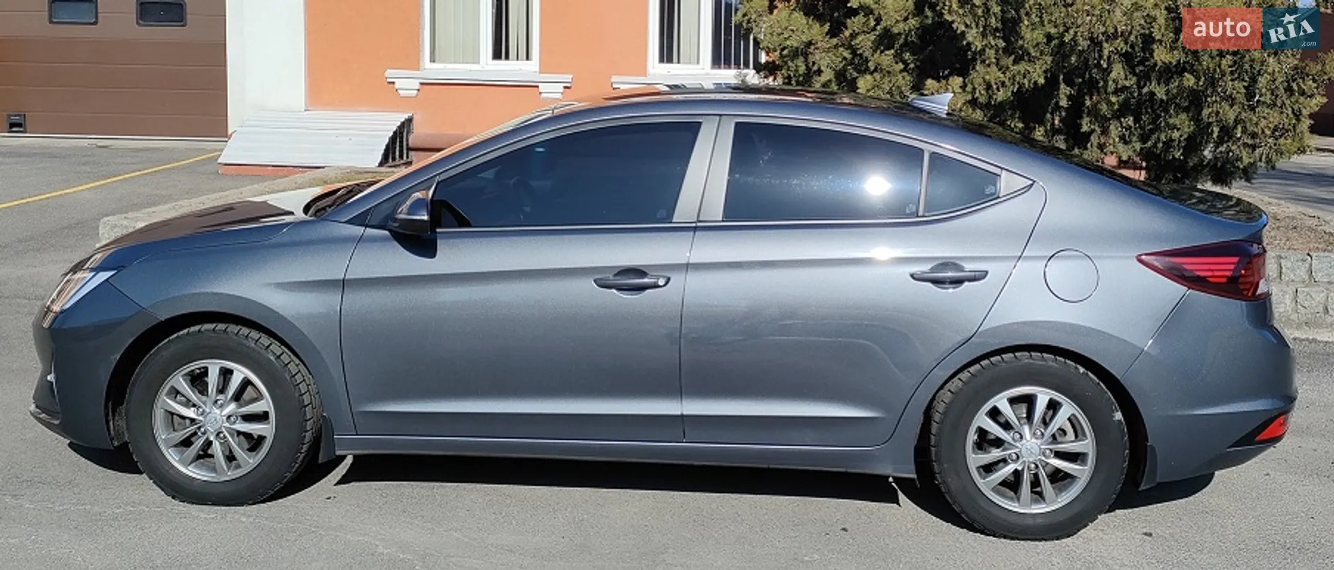 2019 Hyundai Elantra - мініатюра 8