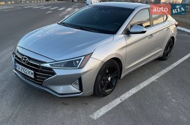 Седан Hyundai Elantra 2019 в Киеве