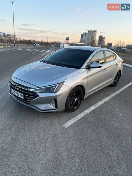 Hyundai Elantra 2019