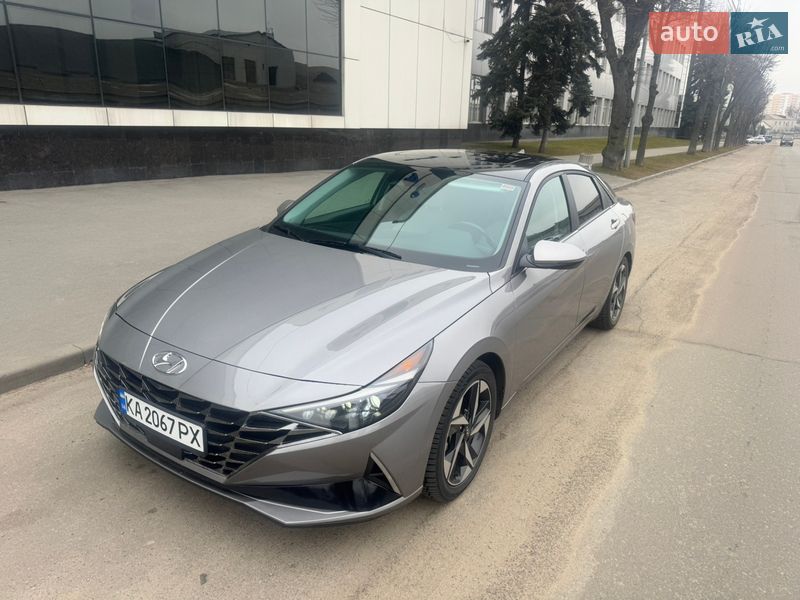 Hyundai Elantra 2023