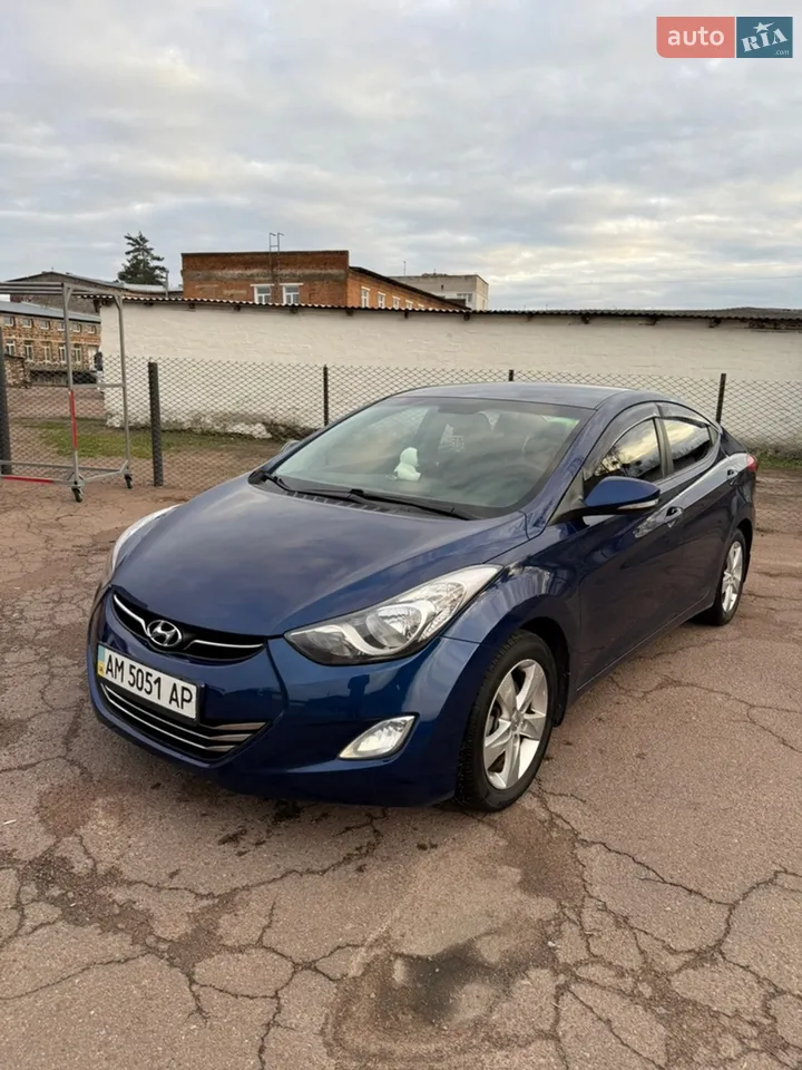 2013 Hyundai Elantra - мініатюра 15