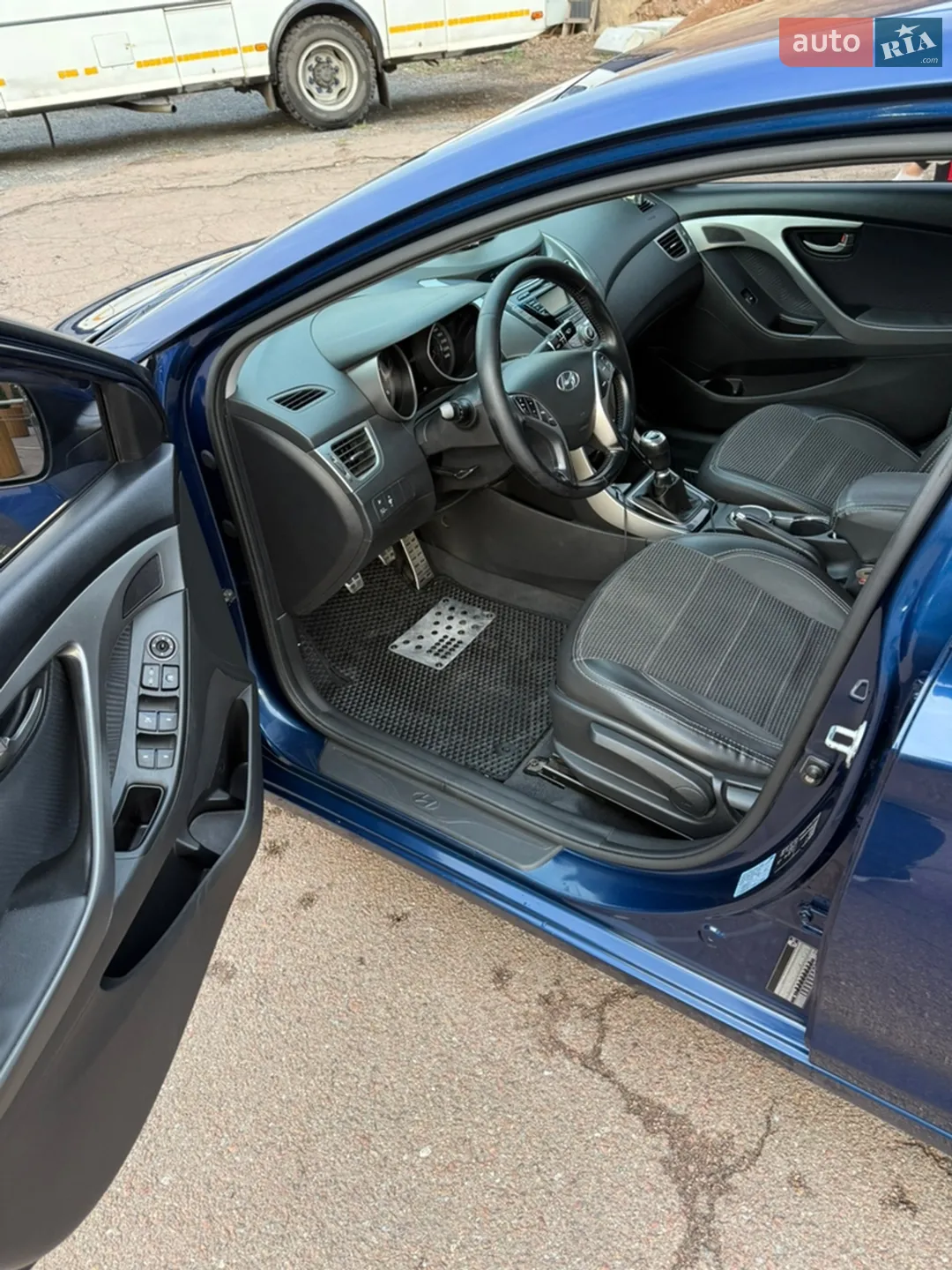 2013 Hyundai Elantra - мініатюра 33