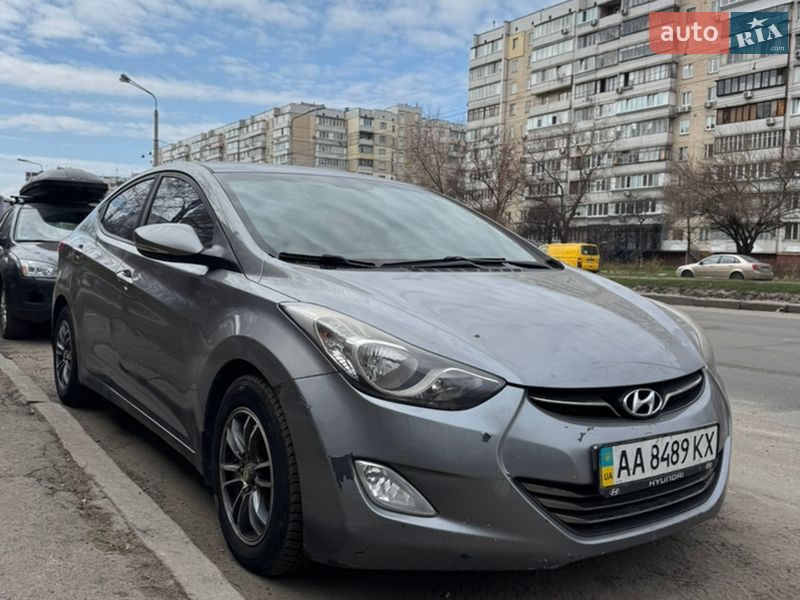 Hyundai Elantra 2011