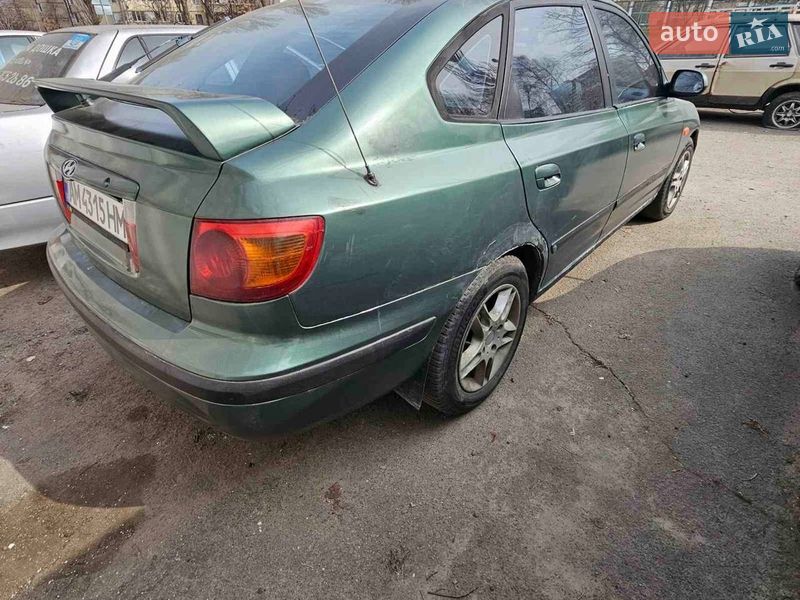 Hyundai Elantra 2002