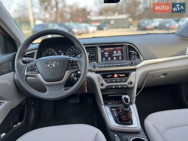 Седан Hyundai Elantra 2018 в Стрые