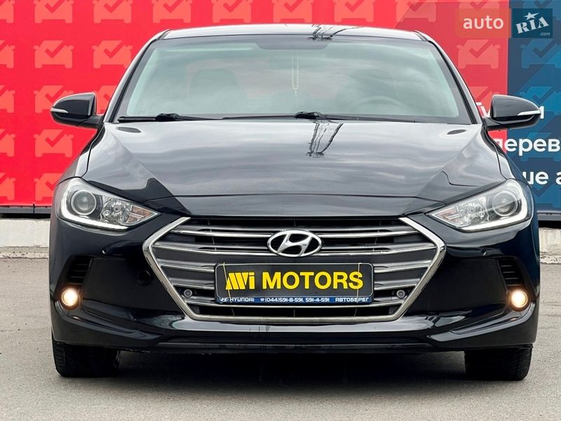 Седан Hyundai Elantra 2016 в Киеве