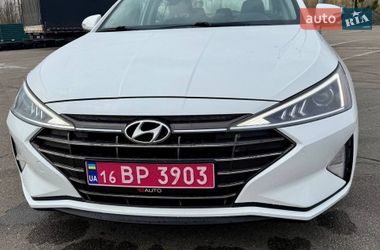 Седан Hyundai Elantra 2019 в Києві