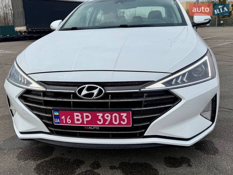 Hyundai Elantra 2019