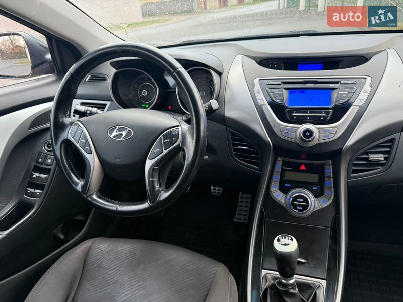 Hyundai Elantra 2013