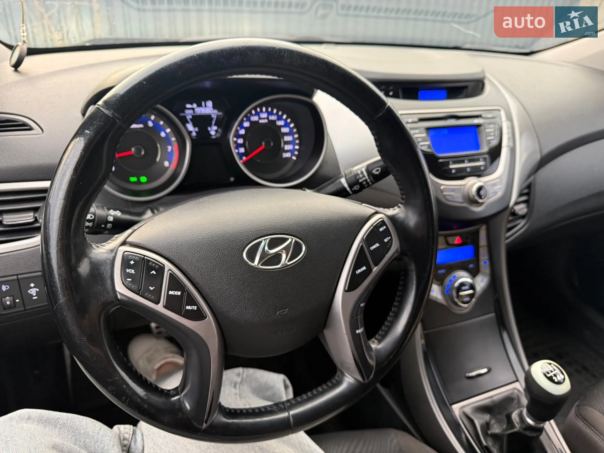 2013 Hyundai Elantra - мініатюра 2