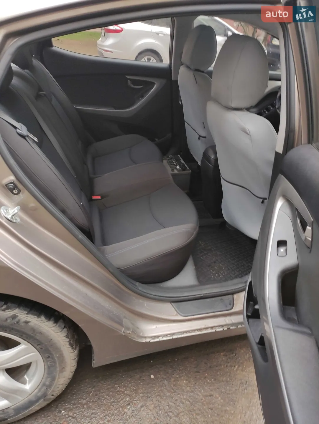 2012 Hyundai Elantra - мініатюра 9