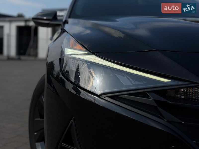 Седан Hyundai Elantra 2022 в Луцке