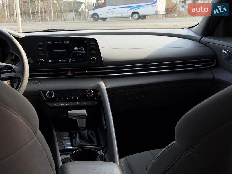 Седан Hyundai Elantra 2022 в Луцке