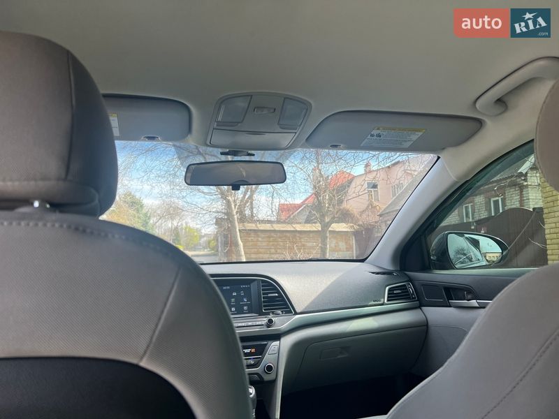 Седан Hyundai Elantra 2017 в Запорожье