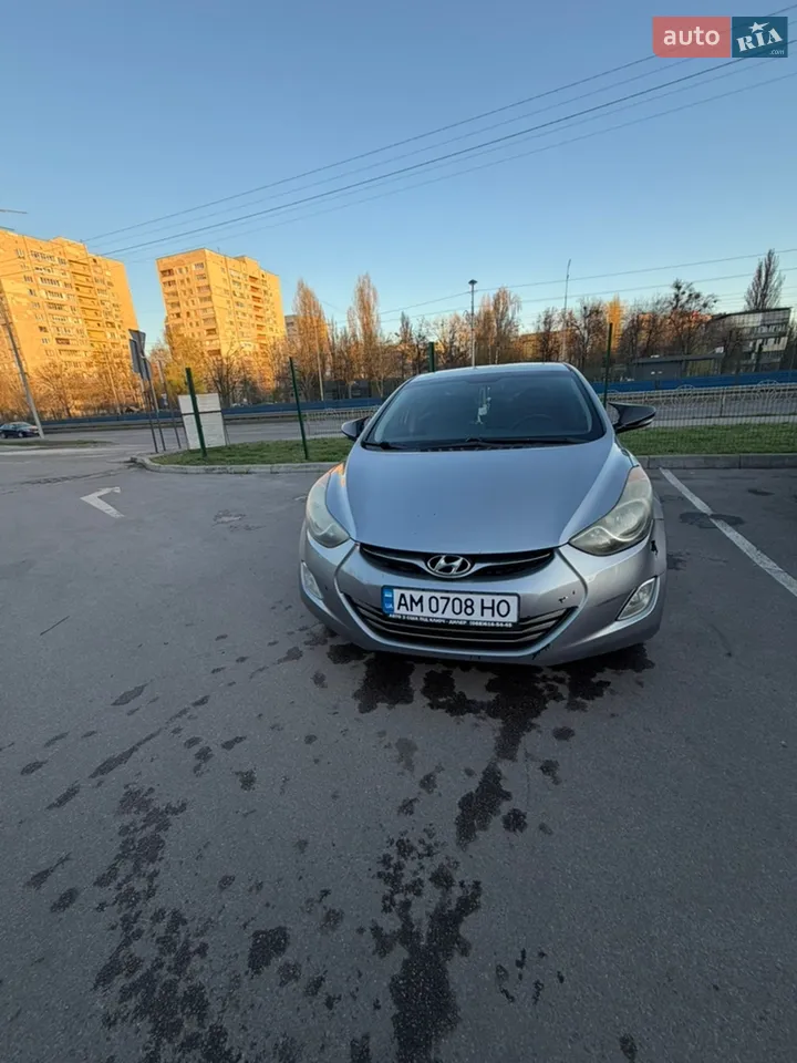 2010 Hyundai Elantra - мініатюра 17