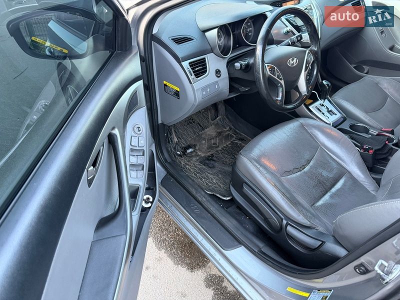Седан Hyundai Elantra 2011 в Киеве