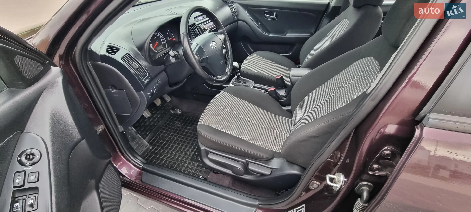 2010 Hyundai Elantra - мініатюра 25