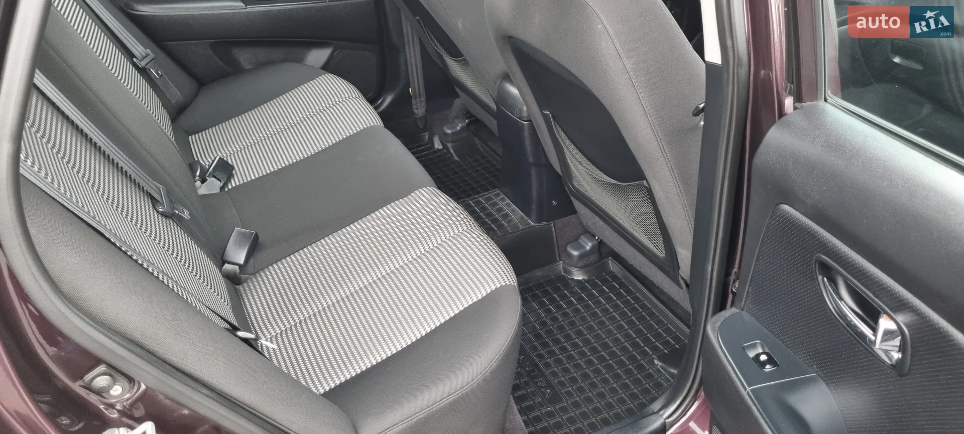 2010 Hyundai Elantra - мініатюра 35