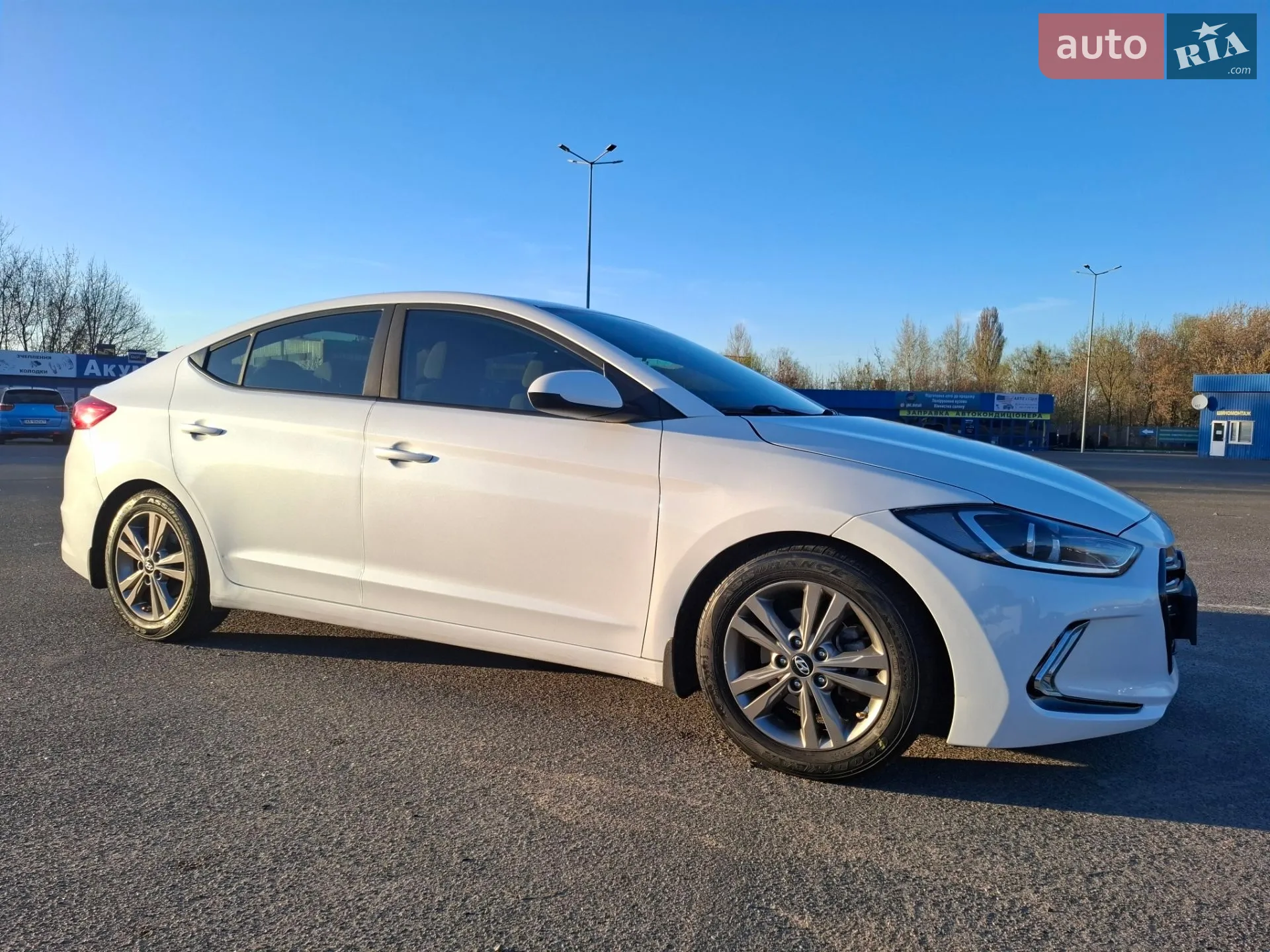 2018 Hyundai Elantra - мініатюра 11
