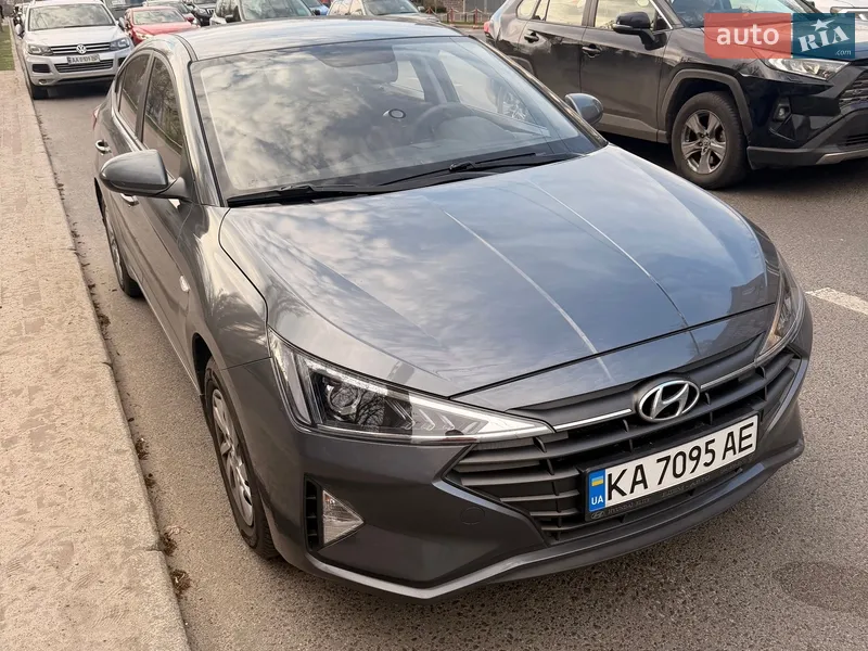 Hyundai Elantra 2019