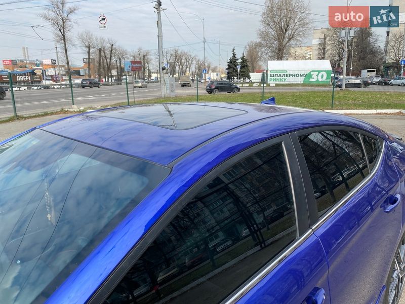 Седан Hyundai Elantra 2019 в Киеве