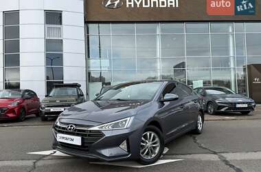 Седан Hyundai Elantra 2019 в Киеве