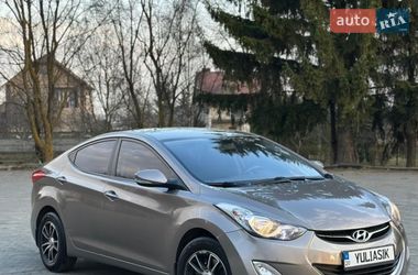 Седан Hyundai Elantra 2012 в Дубні