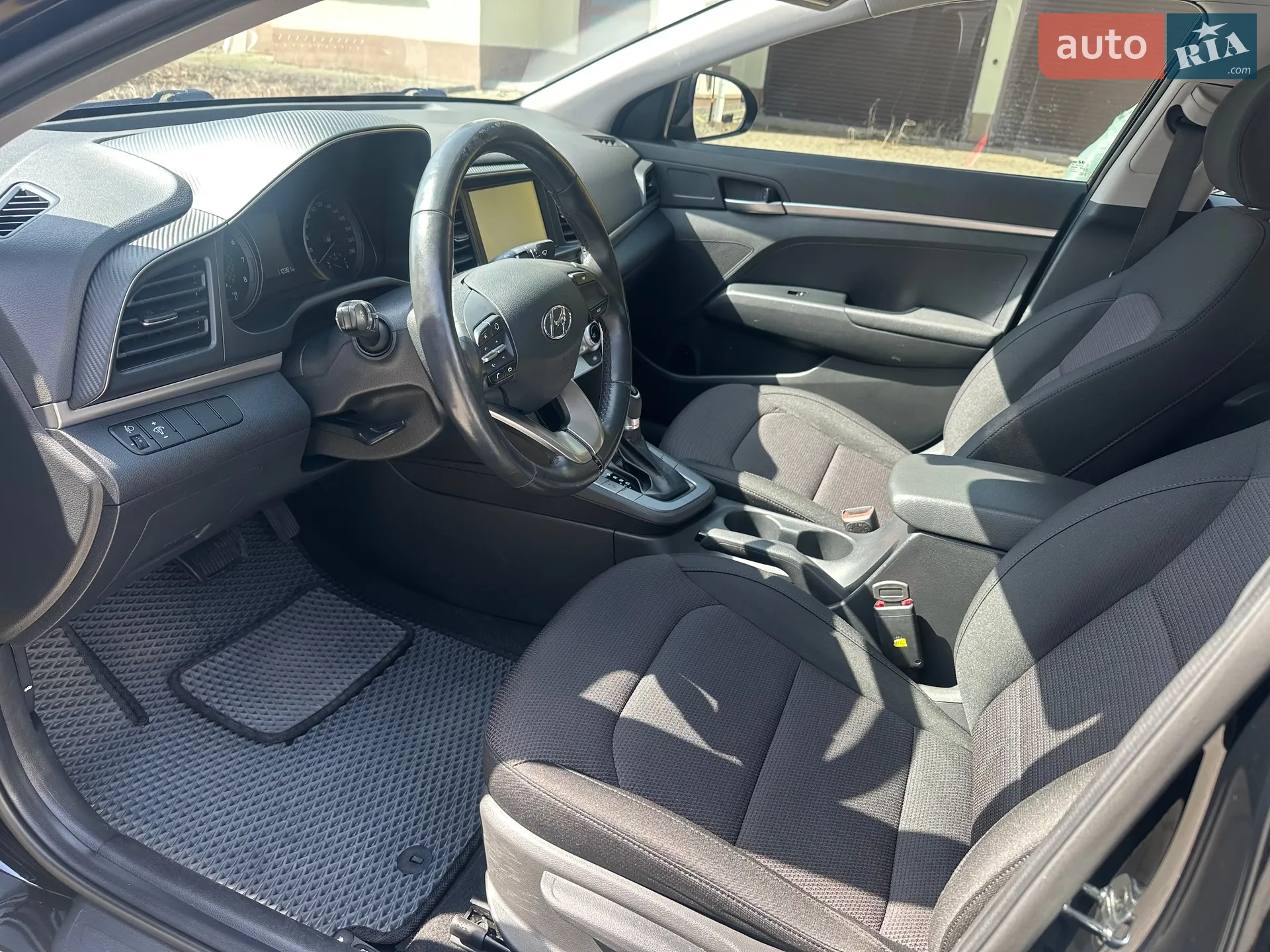 2019 Hyundai Elantra - мініатюра 25