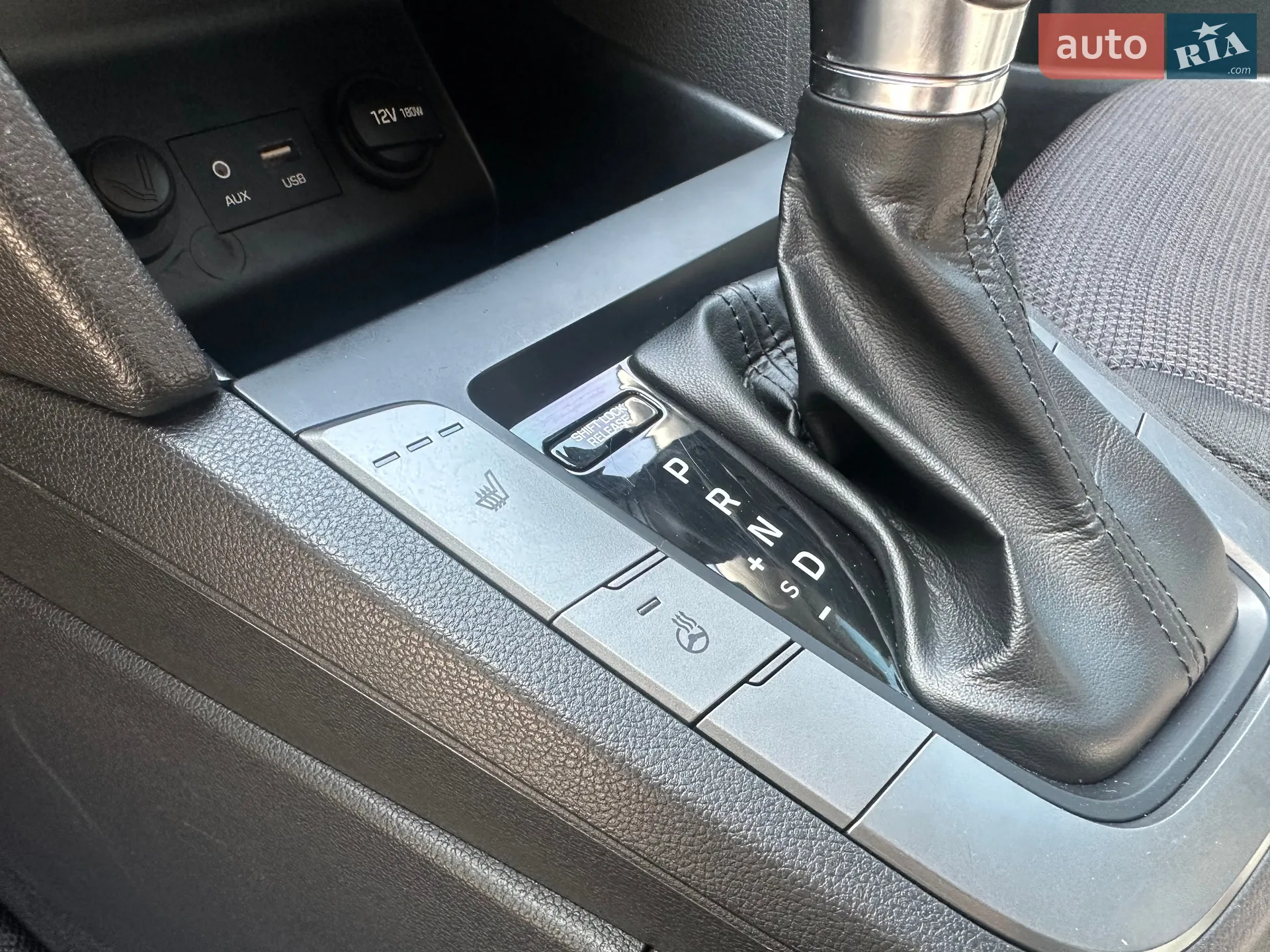 2019 Hyundai Elantra - мініатюра 29