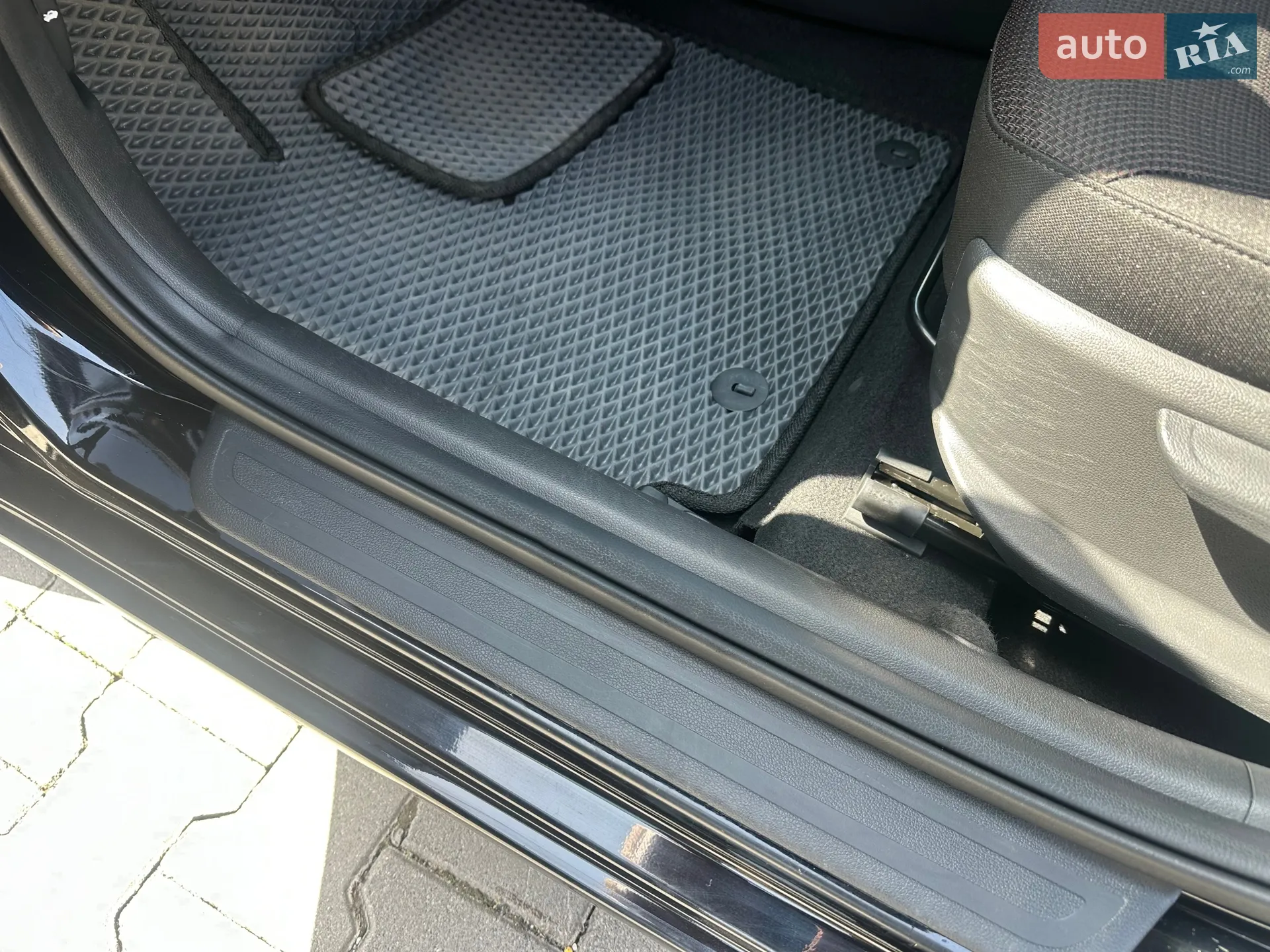 2019 Hyundai Elantra - мініатюра 31