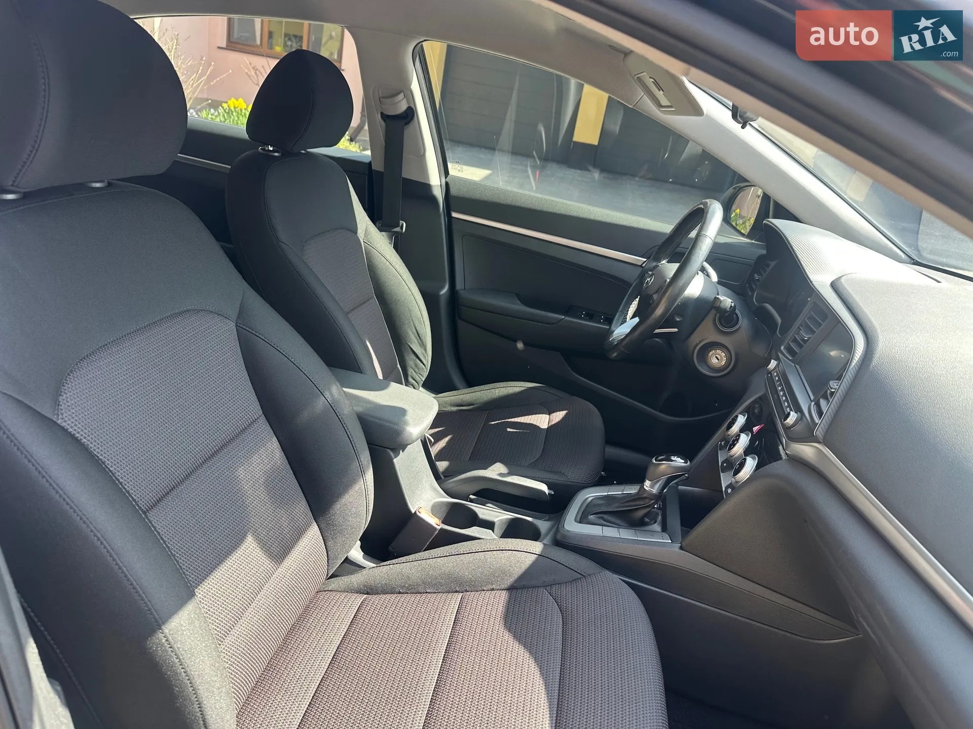 2019 Hyundai Elantra - мініатюра 41