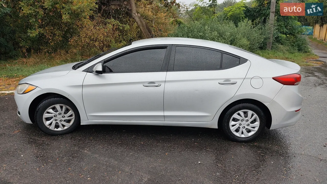 2018 Hyundai Elantra - мініатюра 16