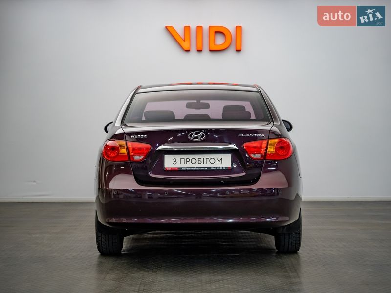 Седан Hyundai Elantra 2011 в Киеве