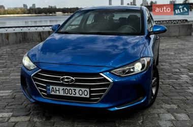 Седан Hyundai Elantra 2017 в Киеве
