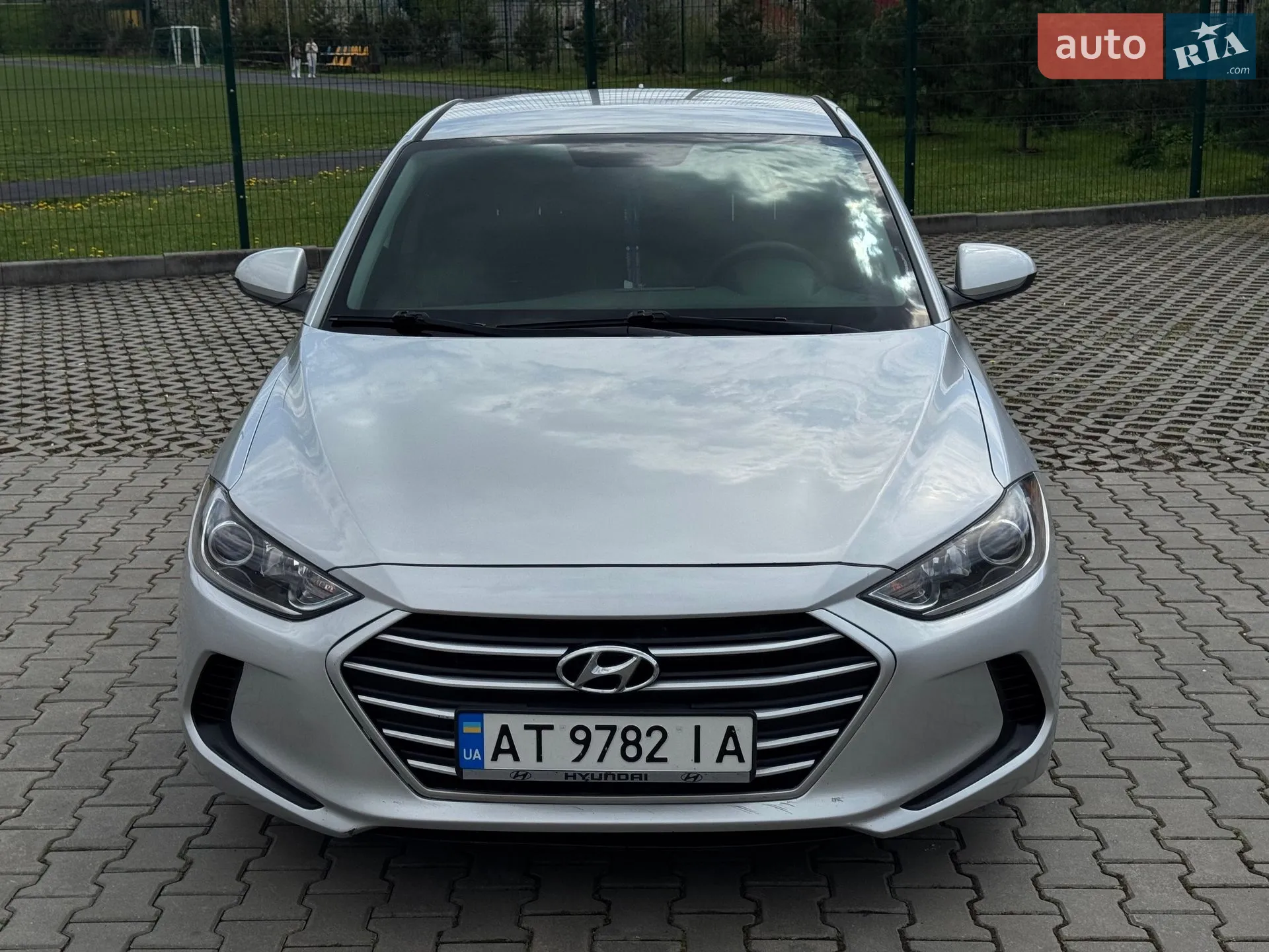 2018 Hyundai Elantra - мініатюра 12
