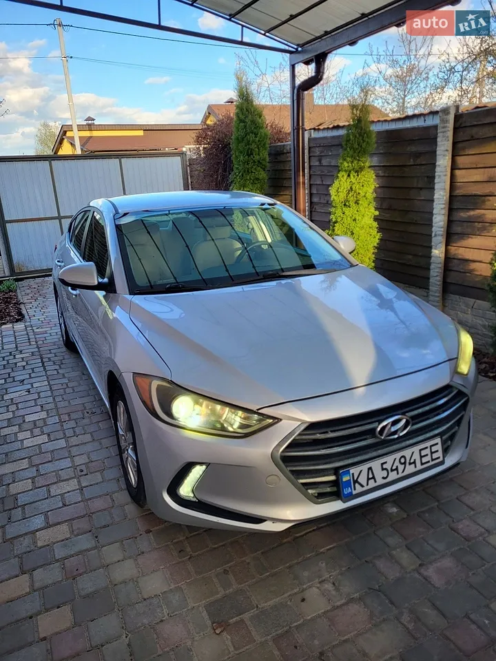 2017 Hyundai Elantra - мініатюра 21