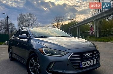 Седан Hyundai Elantra 2018 в Києві