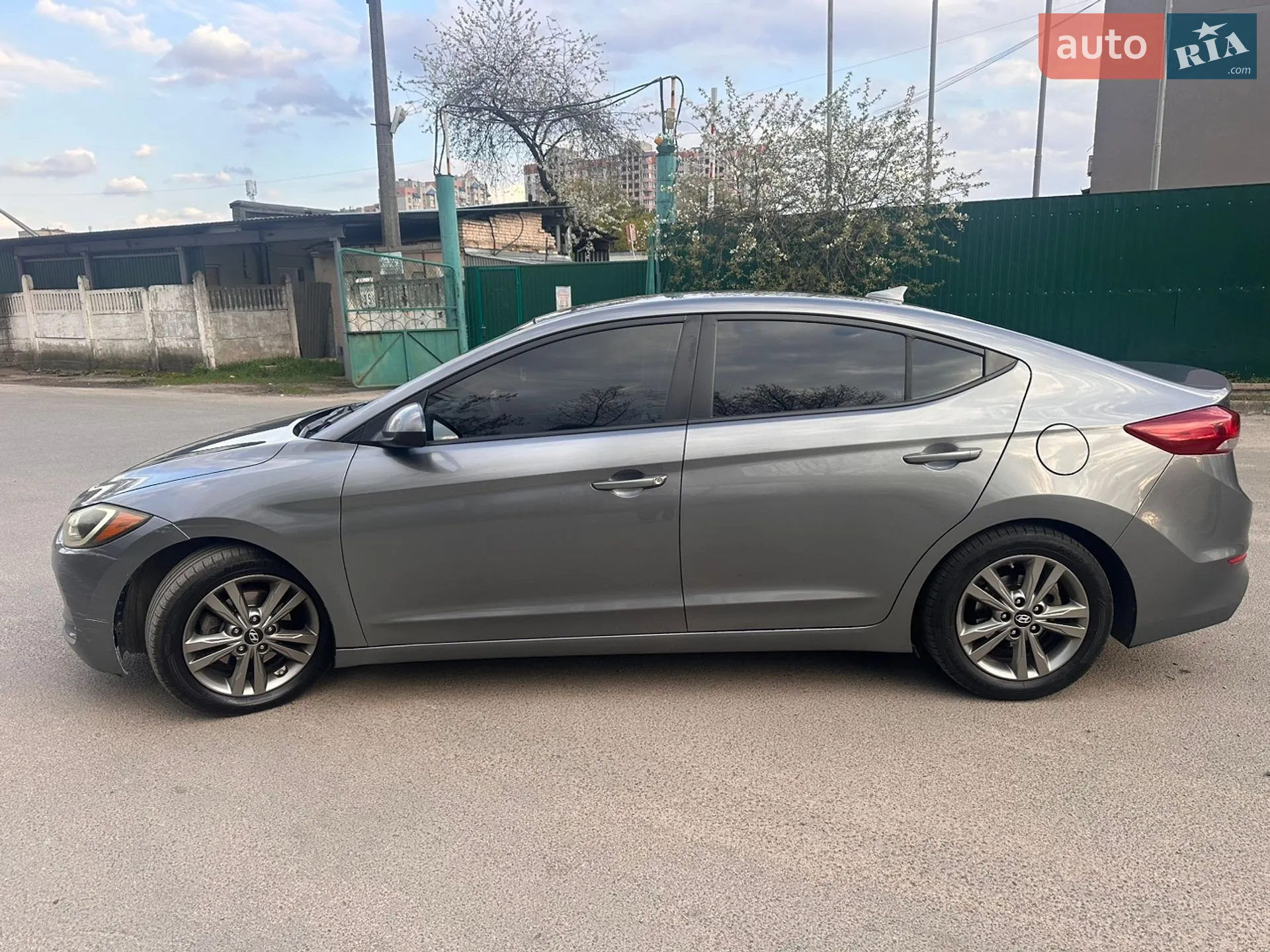 2018 Hyundai Elantra - мініатюра 12