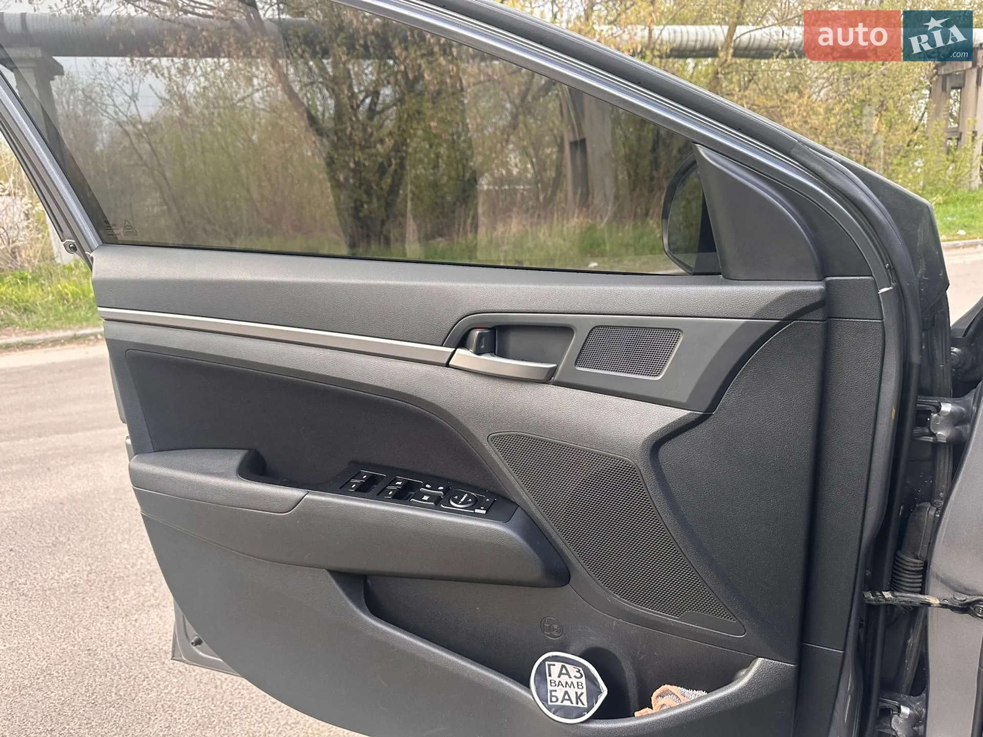 2018 Hyundai Elantra - мініатюра 17