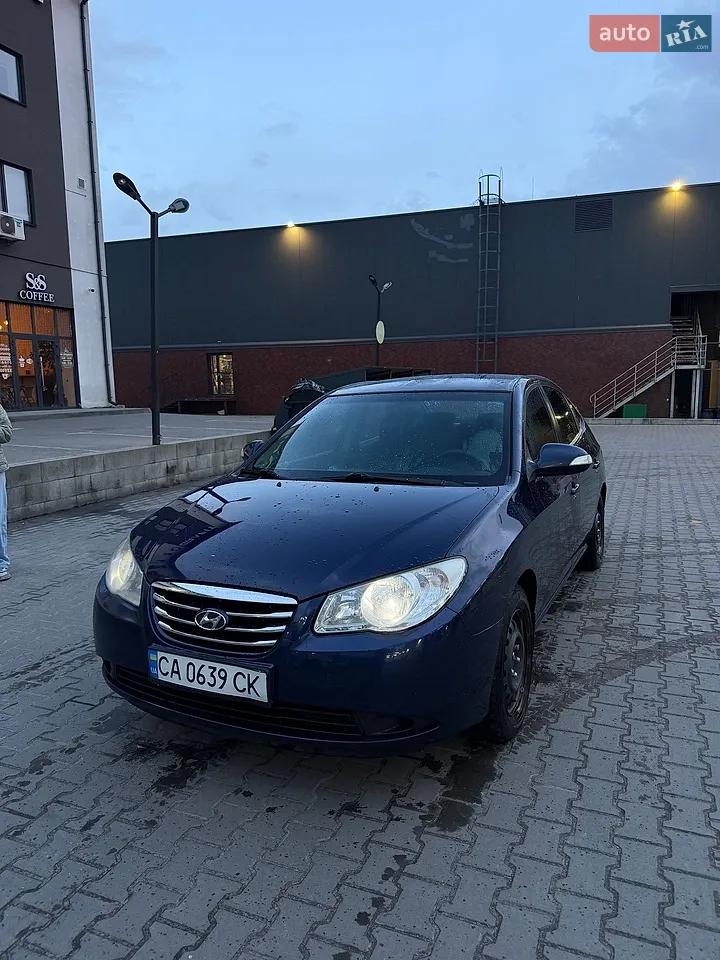 2011 Hyundai Elantra - мініатюра 11
