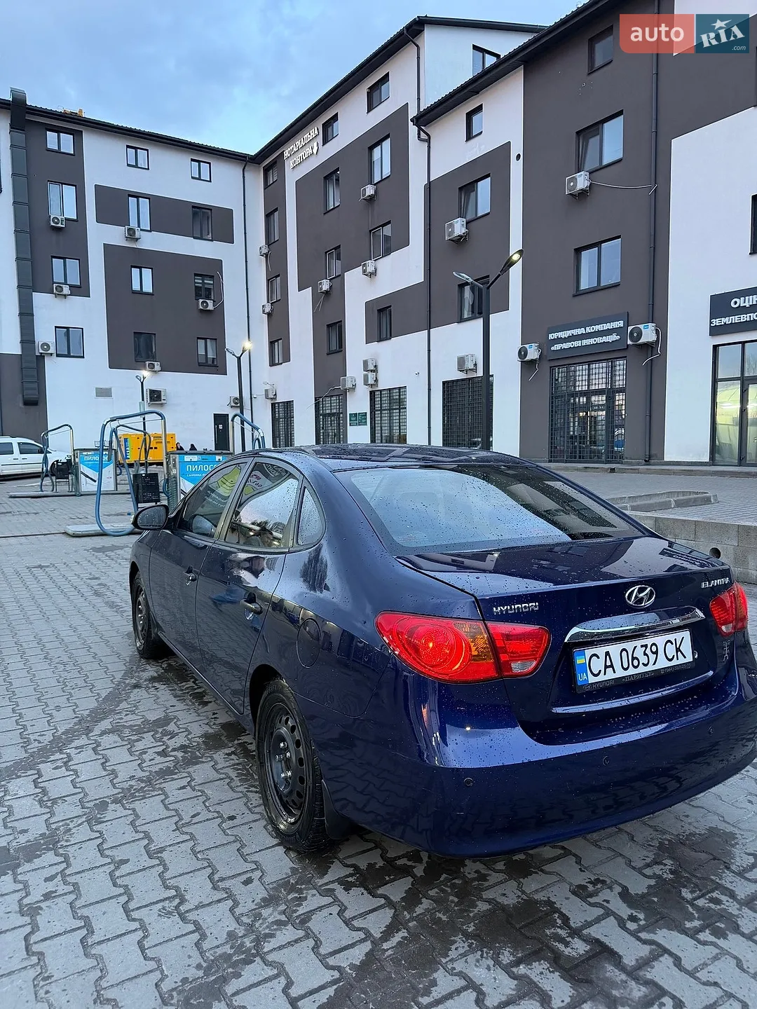 2011 Hyundai Elantra - мініатюра 3