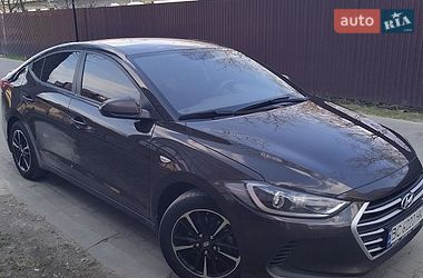 Седан Hyundai Elantra 2018 в Стрию