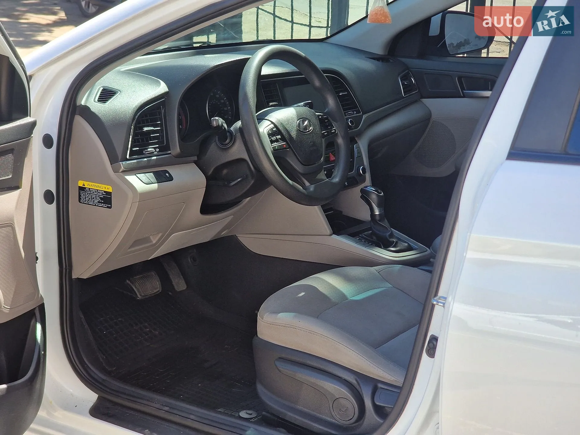 2017 Hyundai Elantra - мініатюра 42
