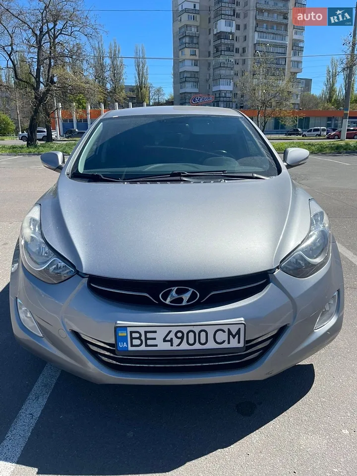 2013 Hyundai Elantra - мініатюра 16