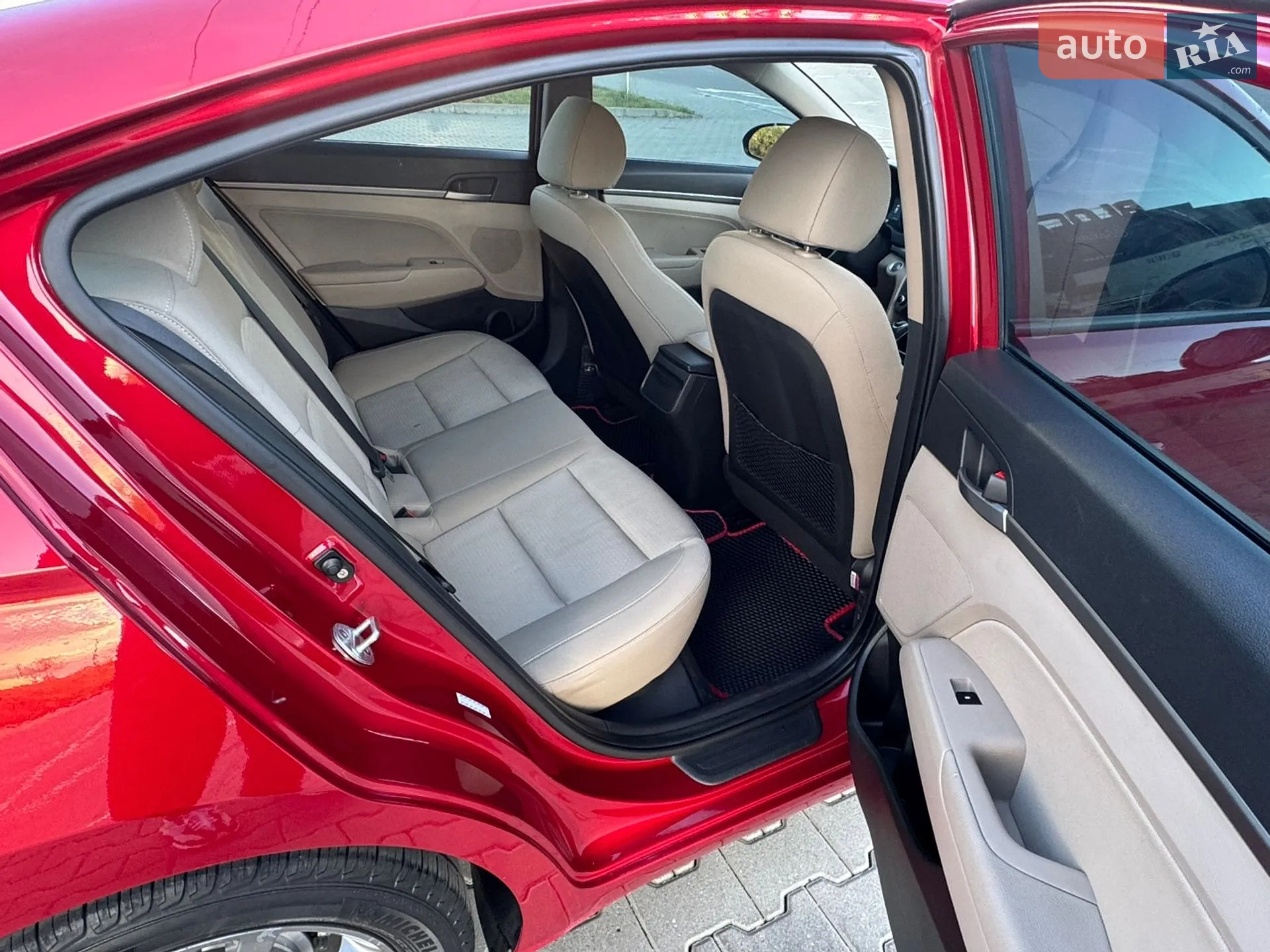 2016 Hyundai Elantra - мініатюра 13